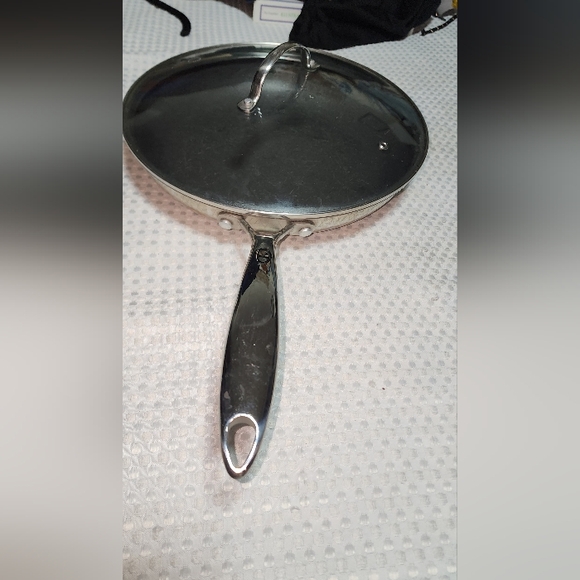 WOLFGANG PUCK GUC 11" SAUTE PAN WITH LID - Picture 2 of 5